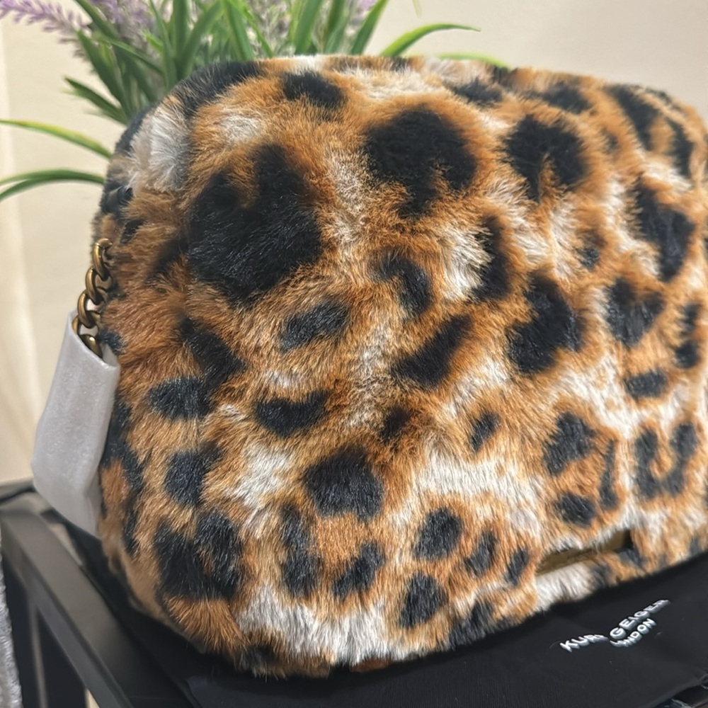 Kurt Geiger London
Kensington Puff Camera Crossbody Bag - Picture 10 of 17